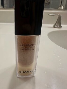 CHANEL Les Beiges Water-Fresh Tint — Beige & Black Packaging